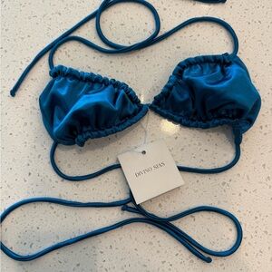 Divino Seas Blue Bikini Top NWT